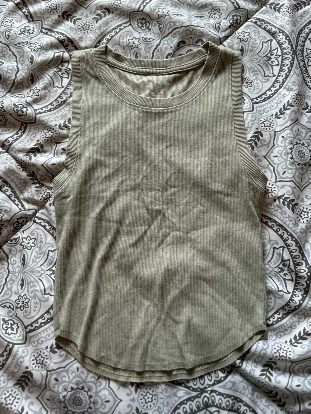 American Eagle Outfitters Olive Ribbed Crop Tank